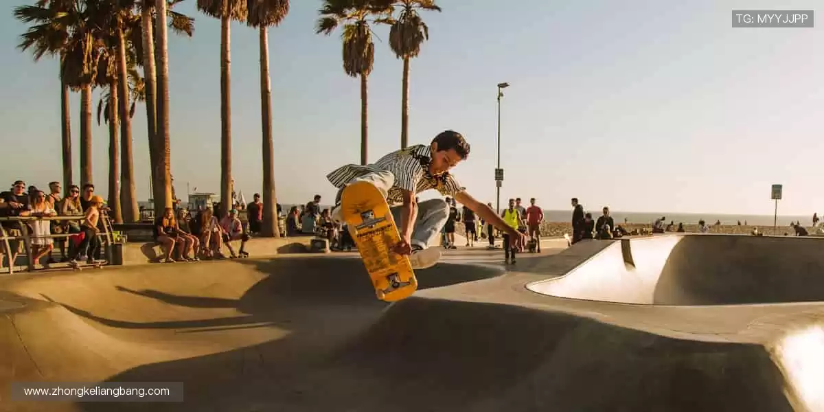 📺超清直播,同步赛场心跳!一键开启,精彩永不缺席🎯